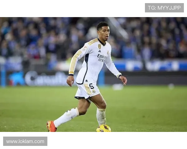 贝林厄姆当选德甲最佳球员,赛季表现稳健持续提升 贝林厄姆当选德甲最佳球员,赛季表现稳健持续提升