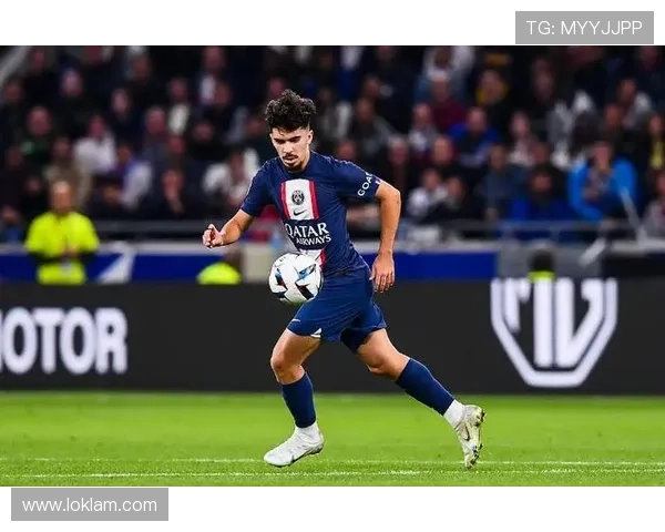 维蒂尼亚控球表现解析:对阵曼城中场压迫体系