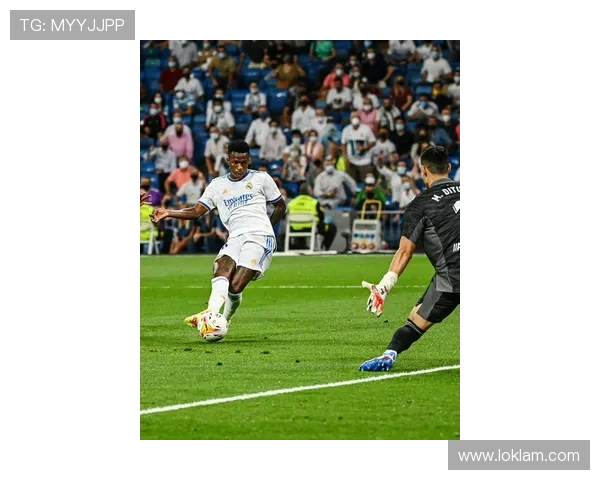 加纳乔与维尼修斯：速度型边锋成长轨迹对比分析