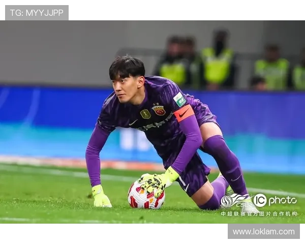 上海海港:是否具备王朝实力,对球队长期竞争力形成关键考验 上海海港:是否具备王朝实力,对球队长期竞争力形成关键考验