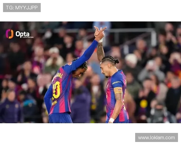 拉菲尼亚在巴萨争议不断的战术角色与表现合理性分析