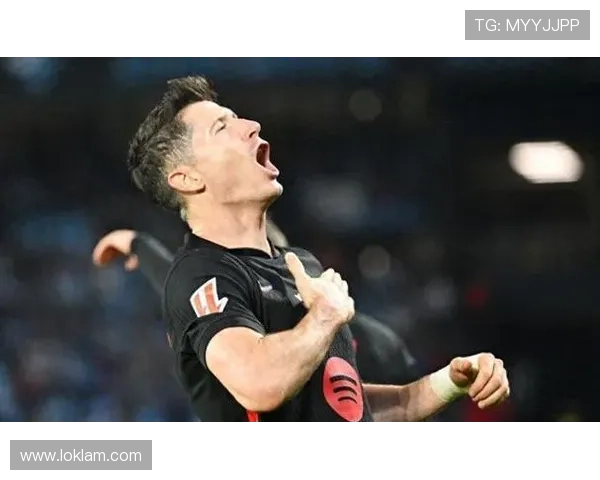 小罗退役后还在夜店蹦迪？这状态谁信他快45了