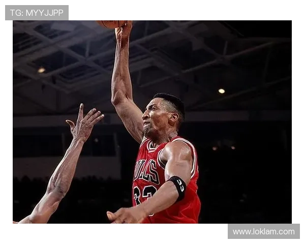 斯科蒂·皮蓬挡拆无球配合乔丹，提升球队进攻效率显著