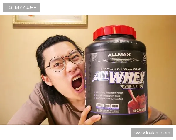 程语轩家的冰箱里塞满了蛋白粉，连饮料都按克称着喝